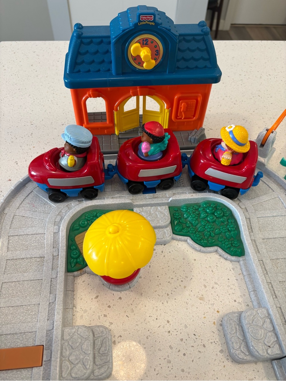 Little People- Train Set (no sound) - Picture 2 of 9